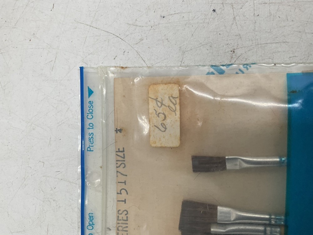 Vintage Delta Artist Paint Brushes NOS