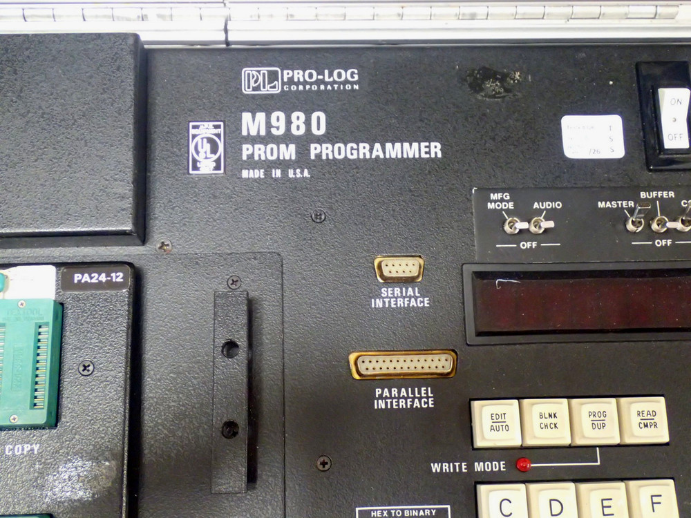 VINTAGE PRO-LOG M980 PROM PROGRAMMER/MICROPROCESSOR-BASED DEVICE PROGRAMMER