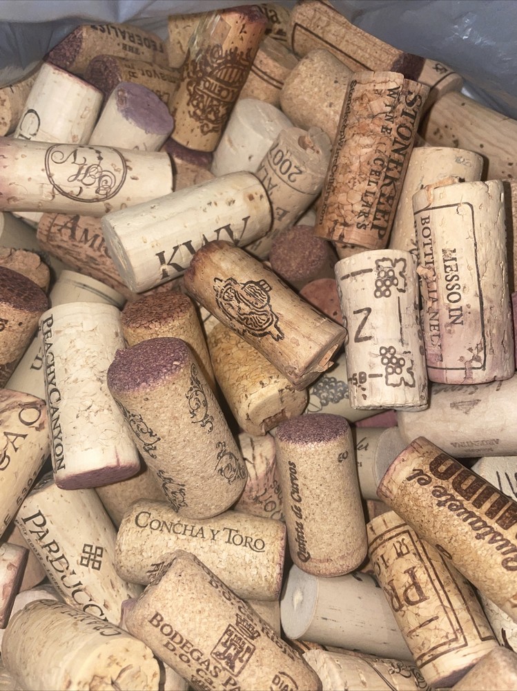 Used wine corks Bag Over 100 Or So