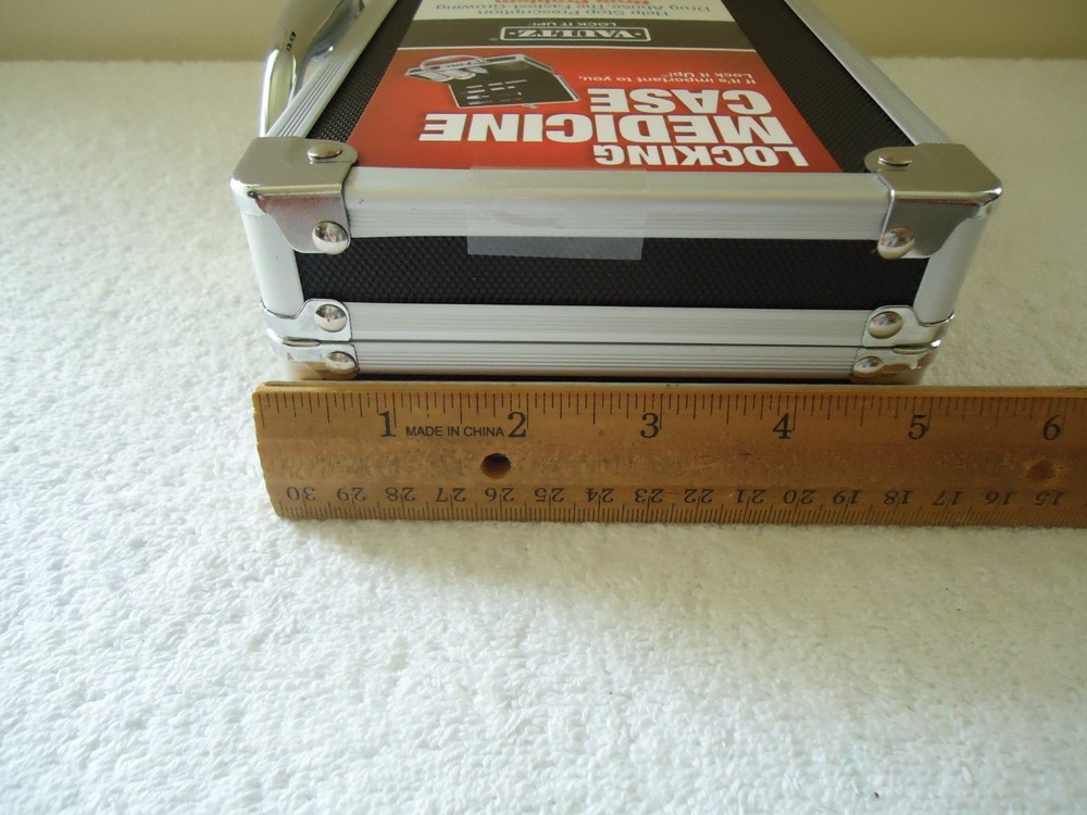 " NWT " Vaultz Locking Medicine Case " Great Multi Use Storage Case "