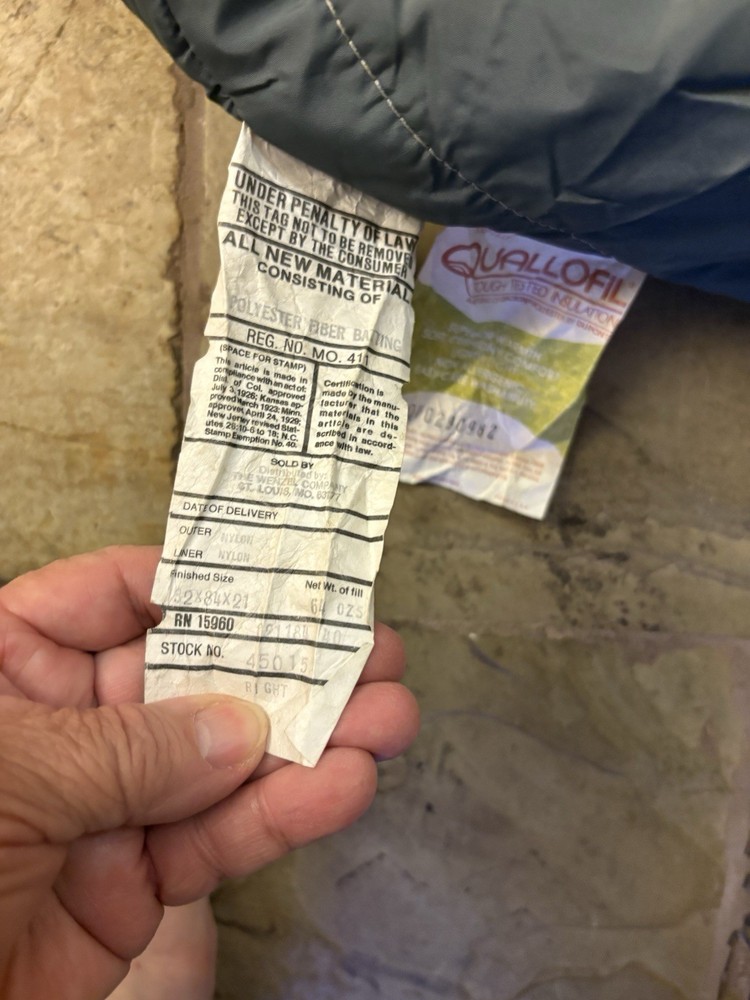 Pinnacle Sleeping Bag With Storage Bag