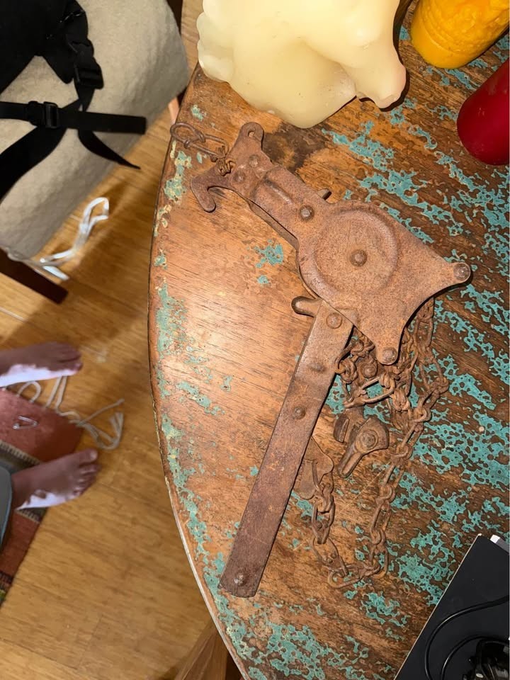 Antique hoist still functional.