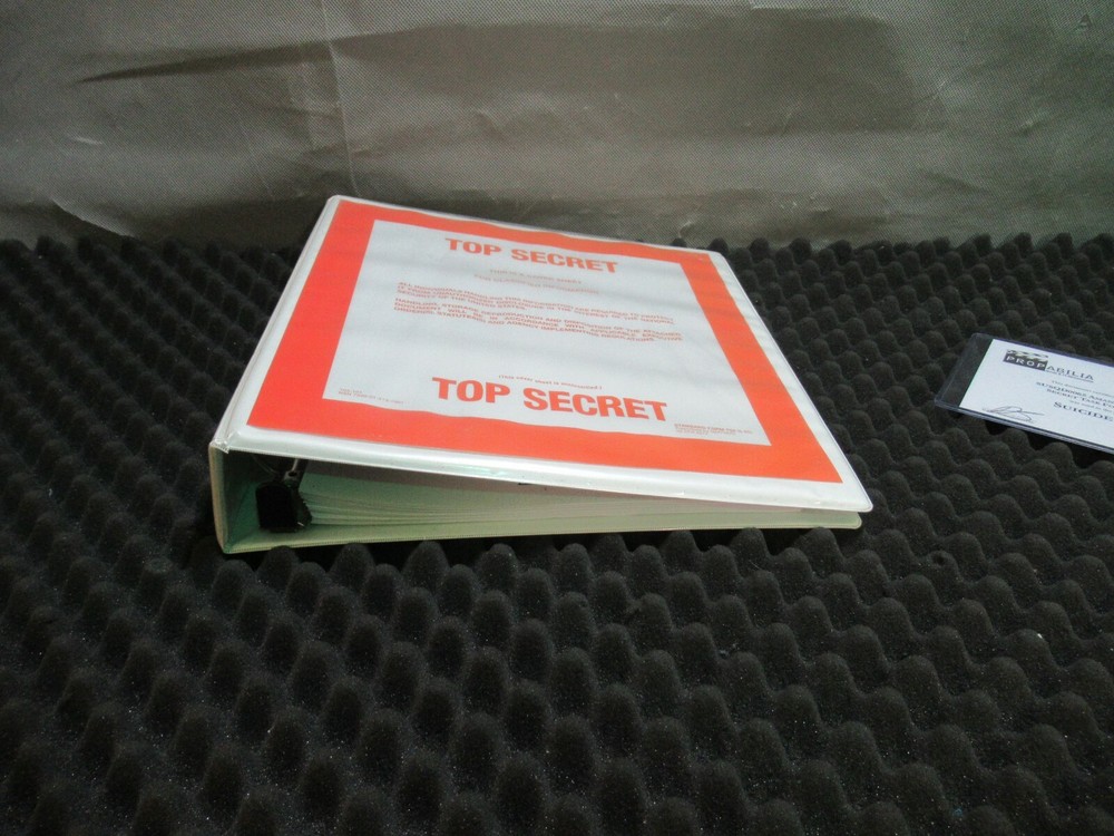 SUICIDE SQUAD TASKFORCE-X FOLDER , AMANDA WALLER'S TOP SECRET FILE BINDER COA