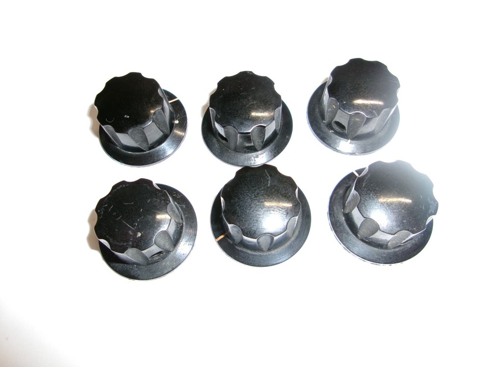 6 VINTAGE DAKAWARE BLACK CONTROL KNOBS