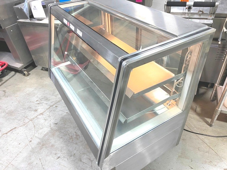 Display Bakery Case/ Cooltech CMPH-48CB Refrigerated Showcase/ 115V