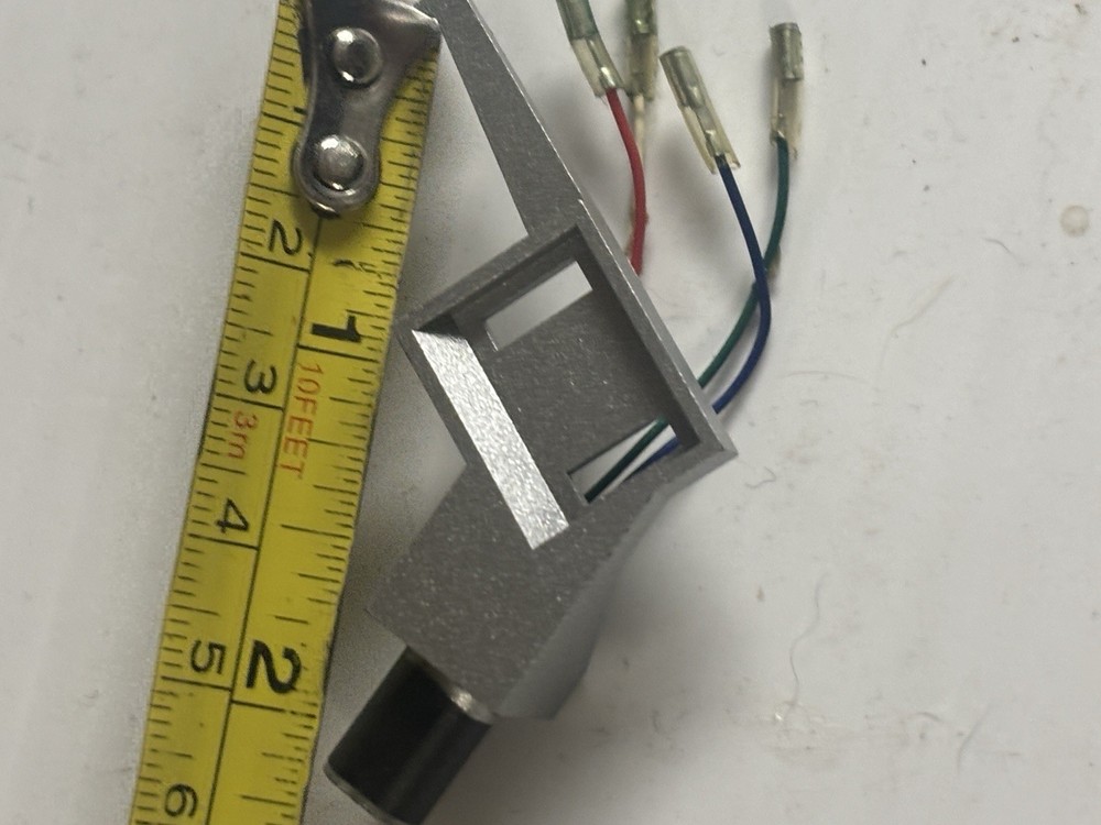 SILVER TURNTABLE HEADSHELL 4 WIRES NOS
