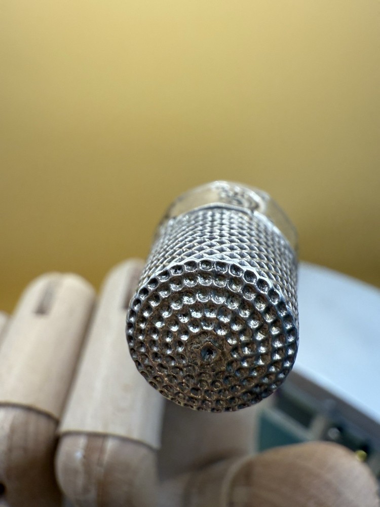 Vintage Sterling Silver Thimble, size 8