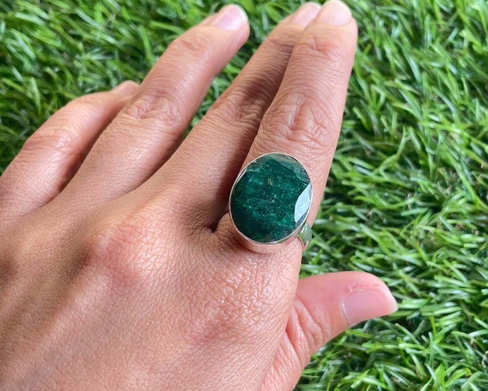 Solid 925Sterling Silver Natural Emerald Oval Green Gemstone Statement Band Ring
