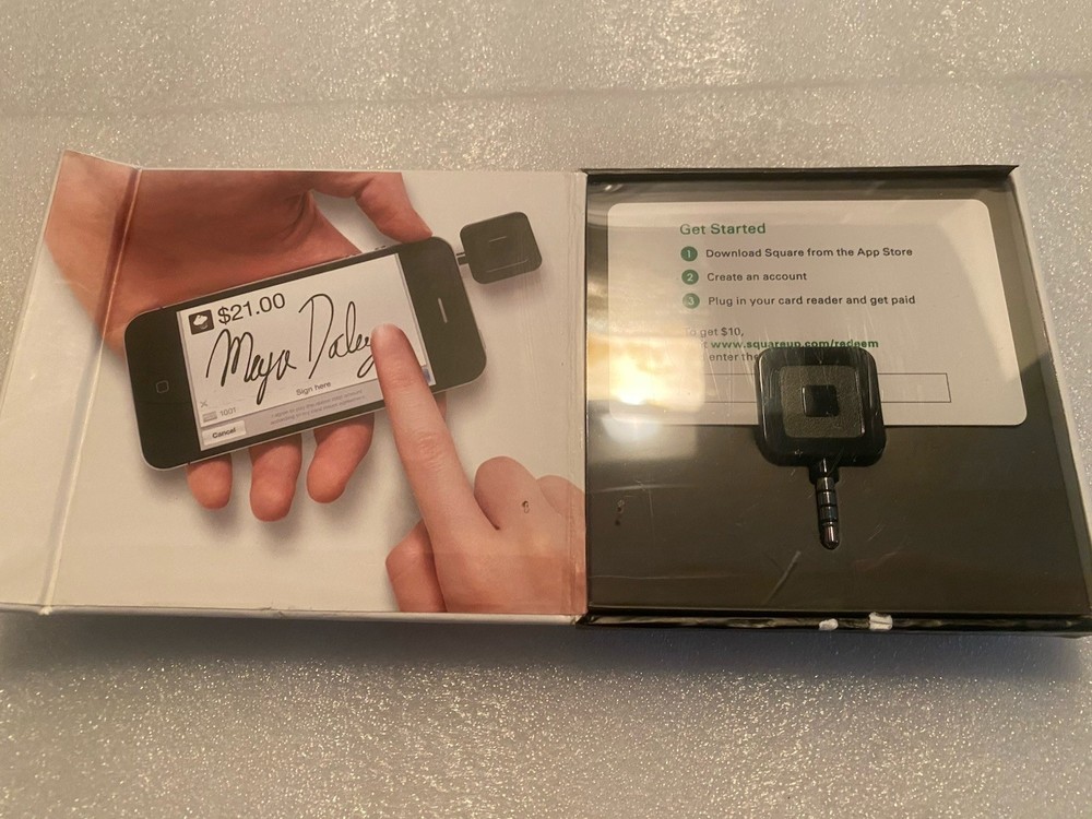 Square Credit Card Reader Contactless Black Chip for iPhone iPad and Android