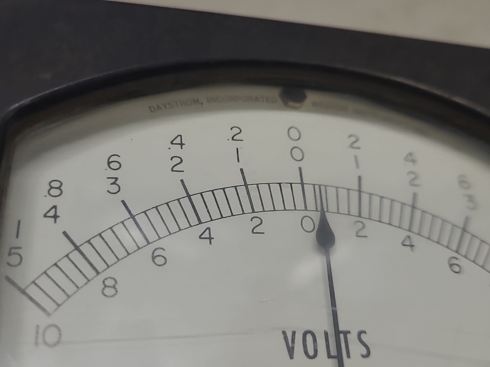 Weston Dc Voltmeter Model 741-60