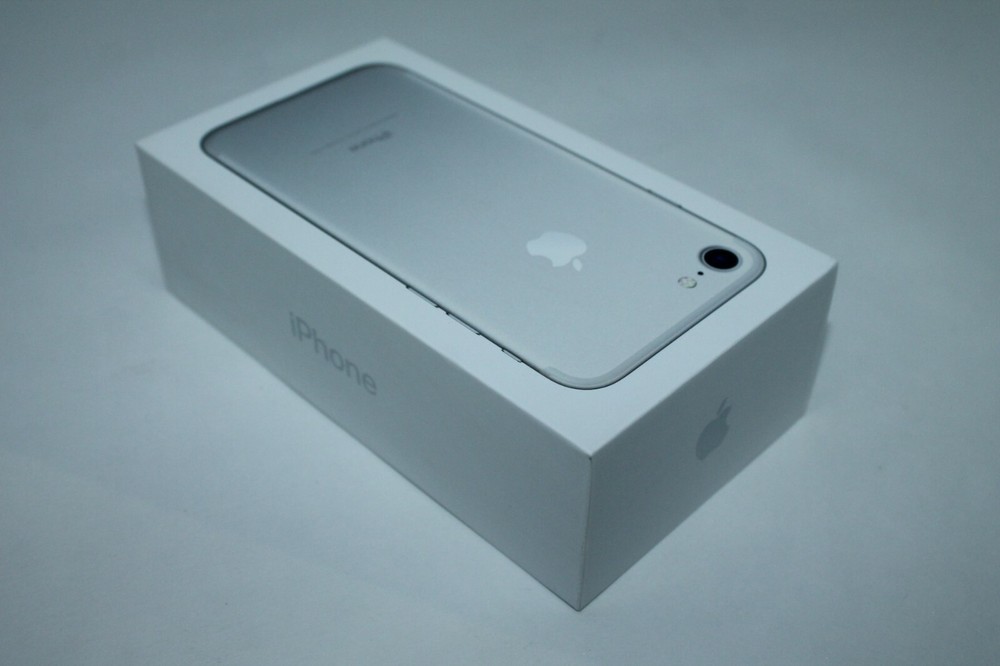 Apple iPhone 7 32GB Silver EMPTY BOX ONLY