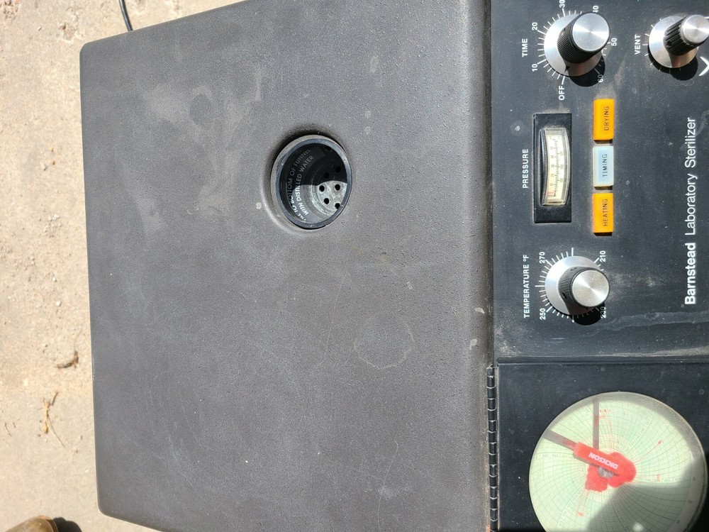 Sybron Barnstead Laboratory Sterilizer C2250 Powers on, Untested