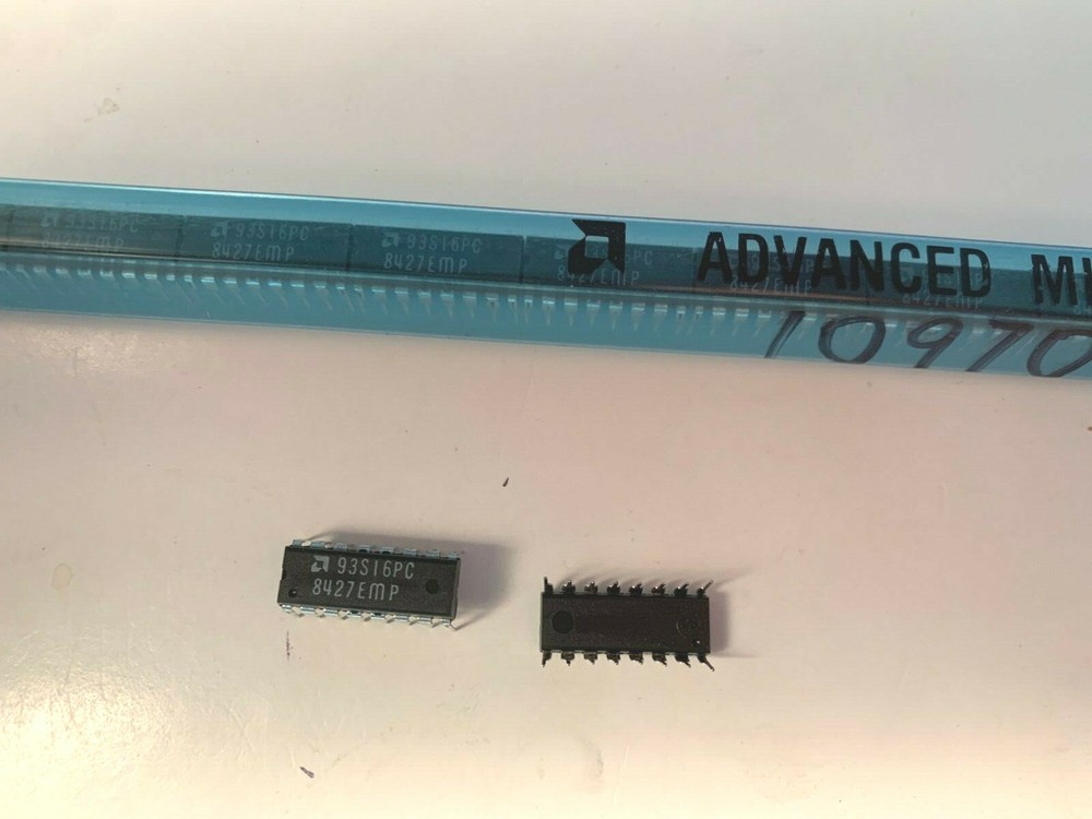 93S16PC - AMD IC - 4-BIT UP BINARY COUNTER, DIP-16.