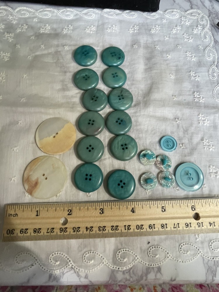 Plastic Mixed Shell Mop Lot Sewing Crafting Buttons Lot 9