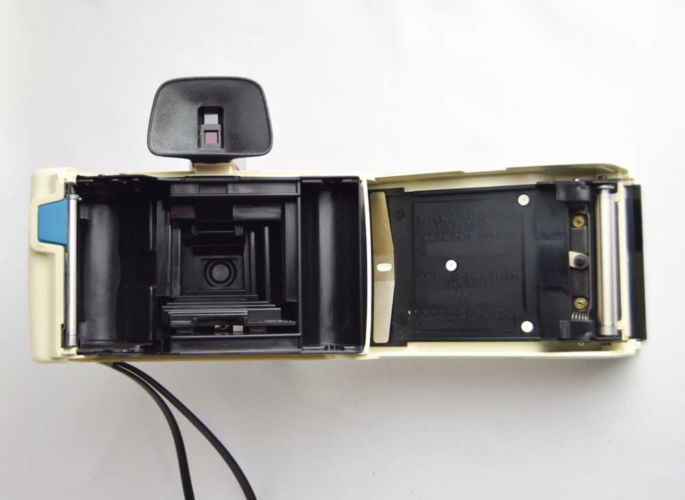 Polaroid Land Camera Swinger Model 20