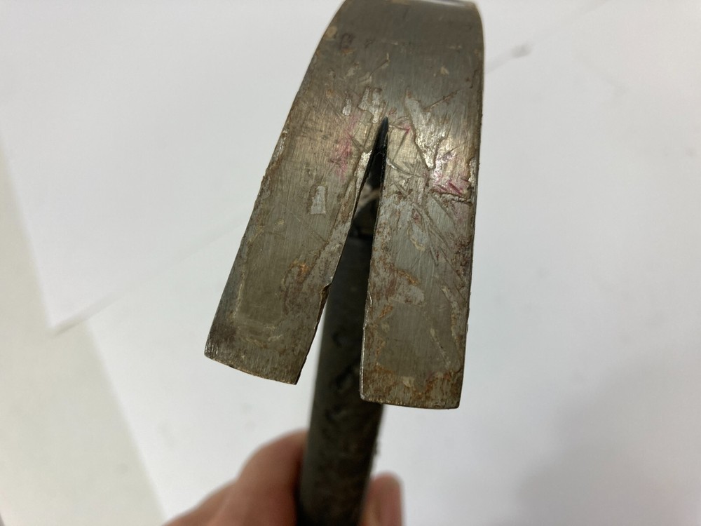 Husky 16oz. Claw Hammer with Ergonomic Handle