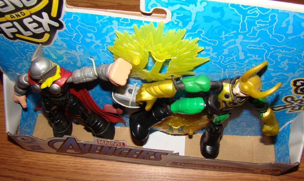 Marvel Comics by Hasbro, Bend and Flex Avengers THOR vs LOKI (F0245)