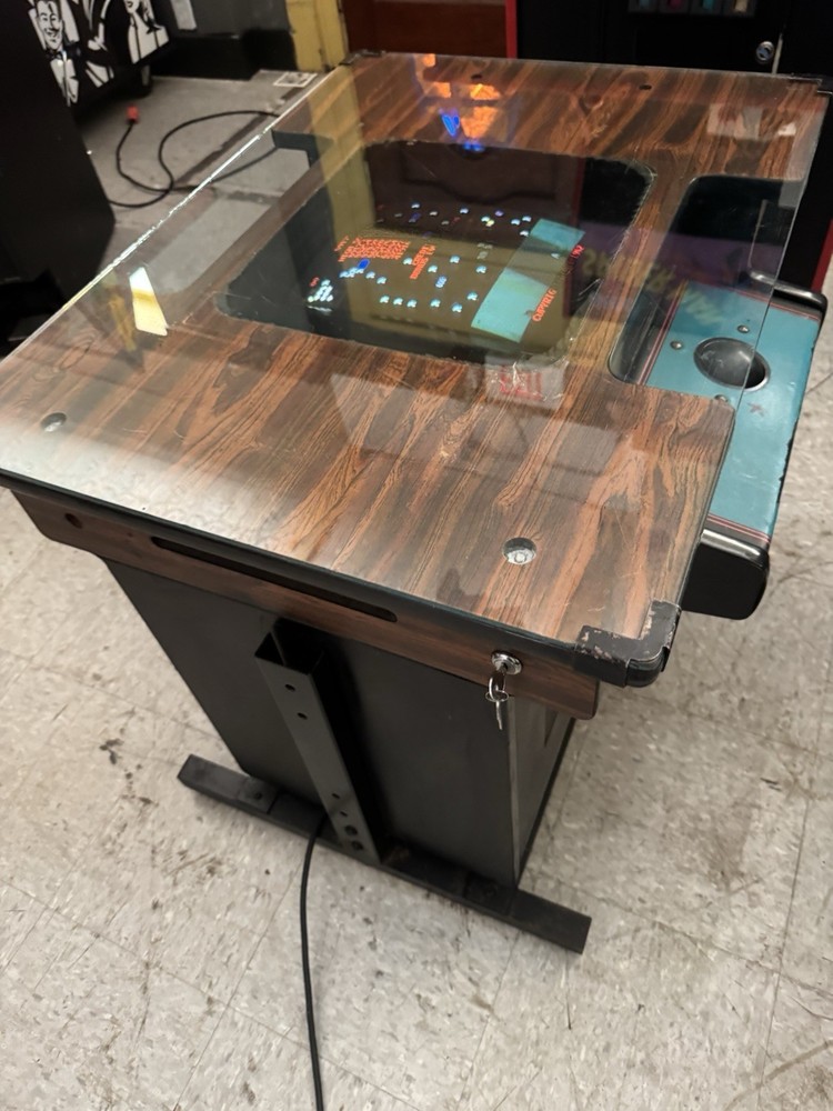 MILLIPEDE ARCADE COCKTAIL MACHINE by ATARI 1980 *RARE*