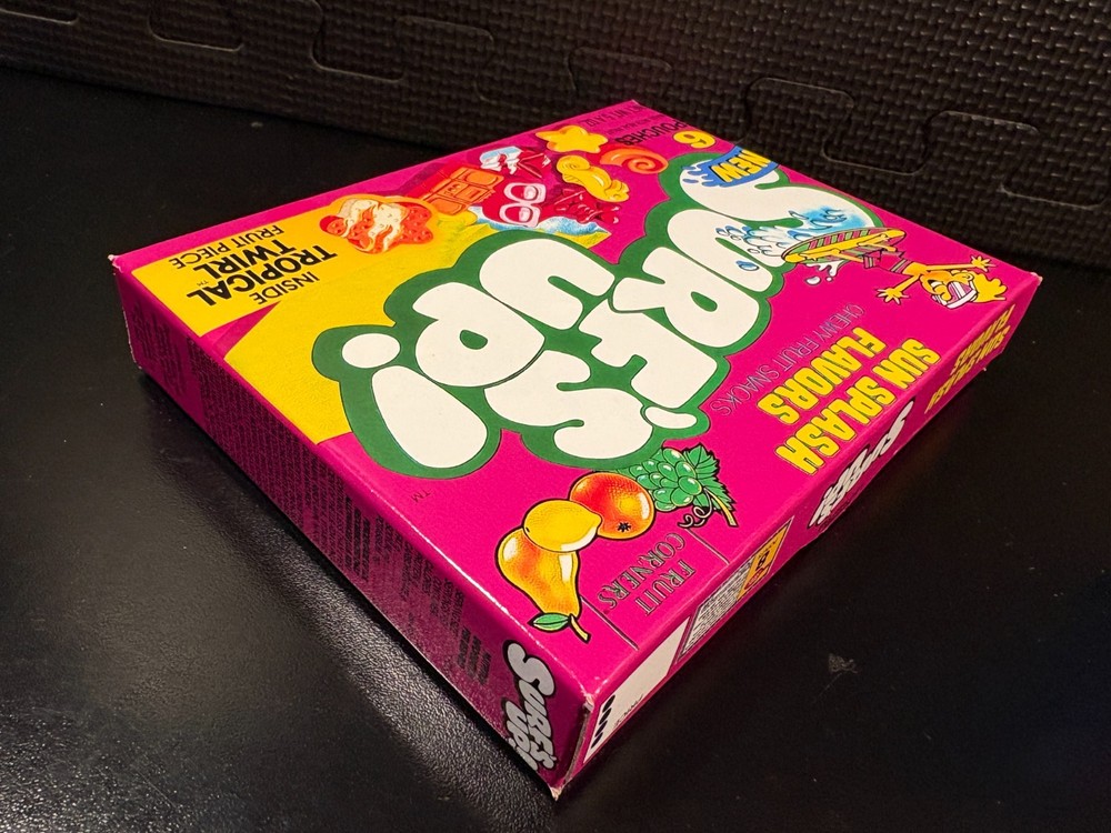 Surfs Up fruit snacks - Empty custom design display box