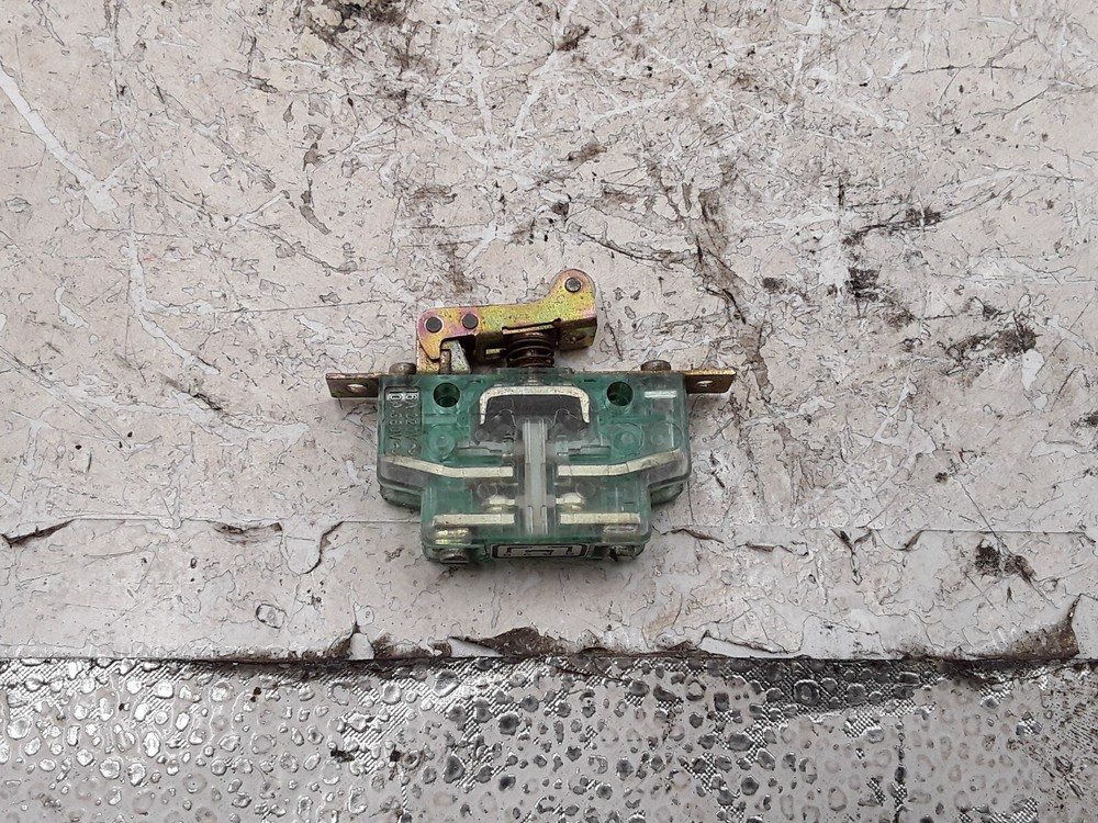 Micro Switch S800E 240VC 10-16A 220-360V