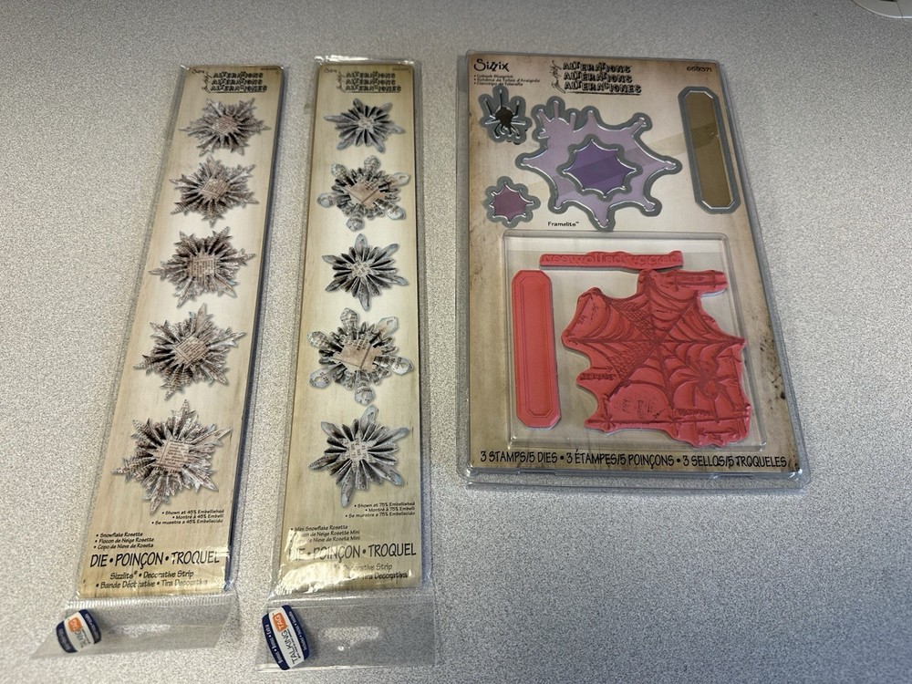 Sizzix Holiday Small Accessories Bundle Snowflakes Cobwebs