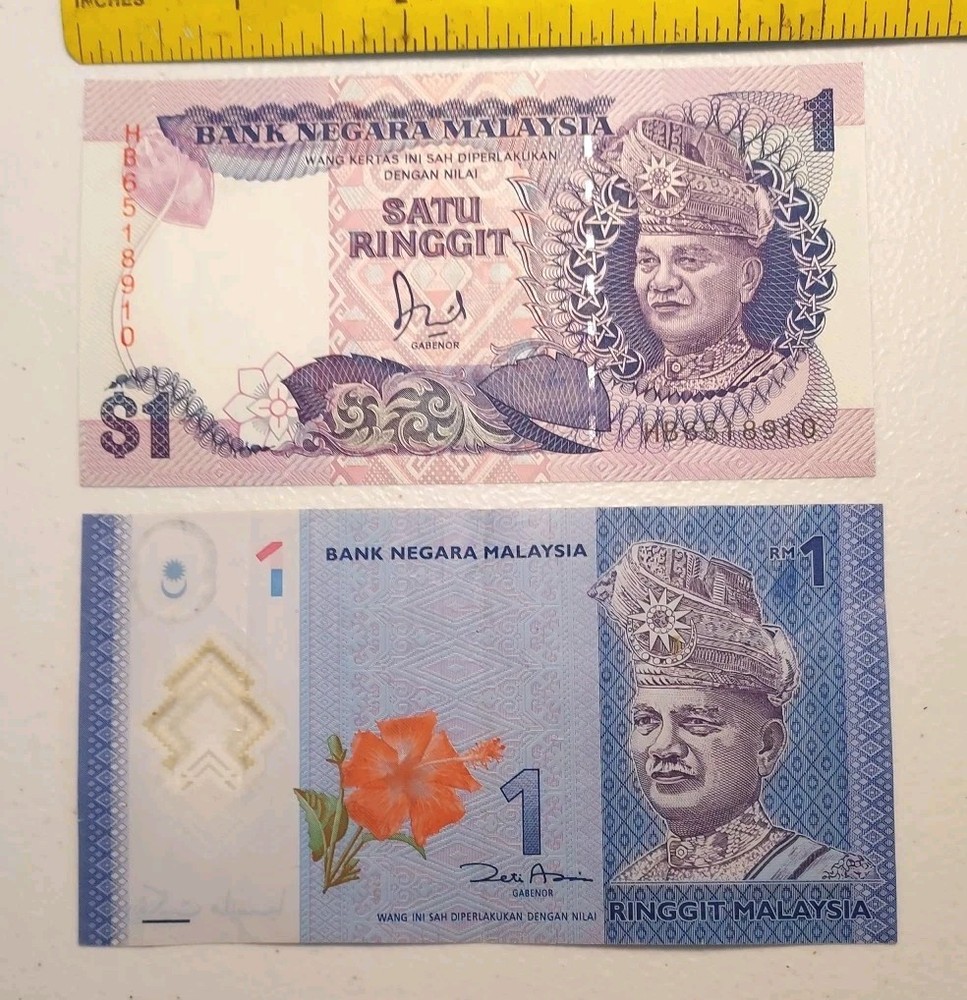 Malaysia Two Different 1 Ringgit Notes *Statue & Moon Kite* 1x Polymer
