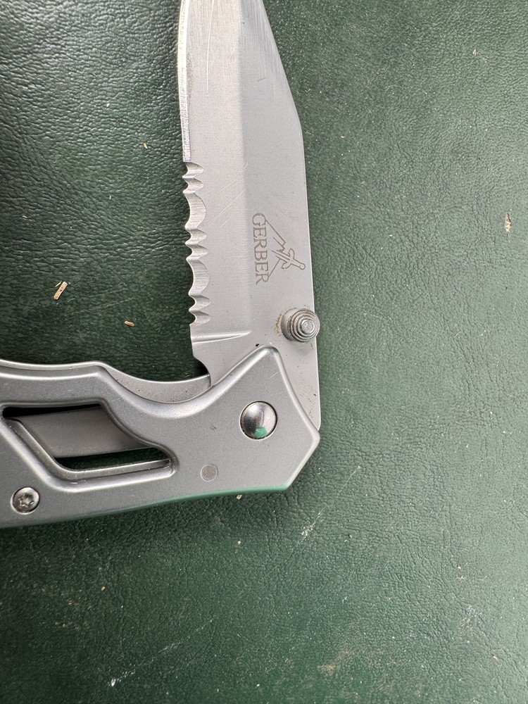 Gerber Folding Pocket Knife 4”