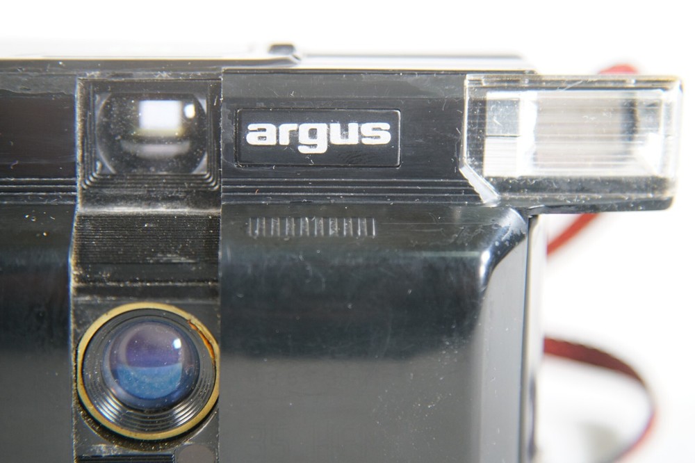 Argus Automatic Point & Shoot Compact Camera Flash 35mm Film Black Case