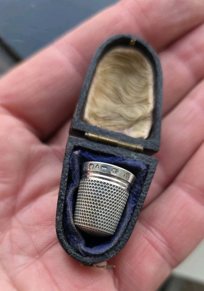 Antique Boxed Charles Horner Silver Thimble  Chester 1920.