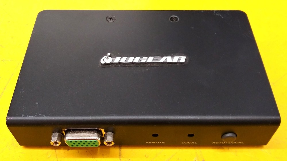 ⭐️⭐️⭐️⭐️⭐️ IOGEAR GCE500UL USB VGA KVM Console Extender w Cables and Adapter