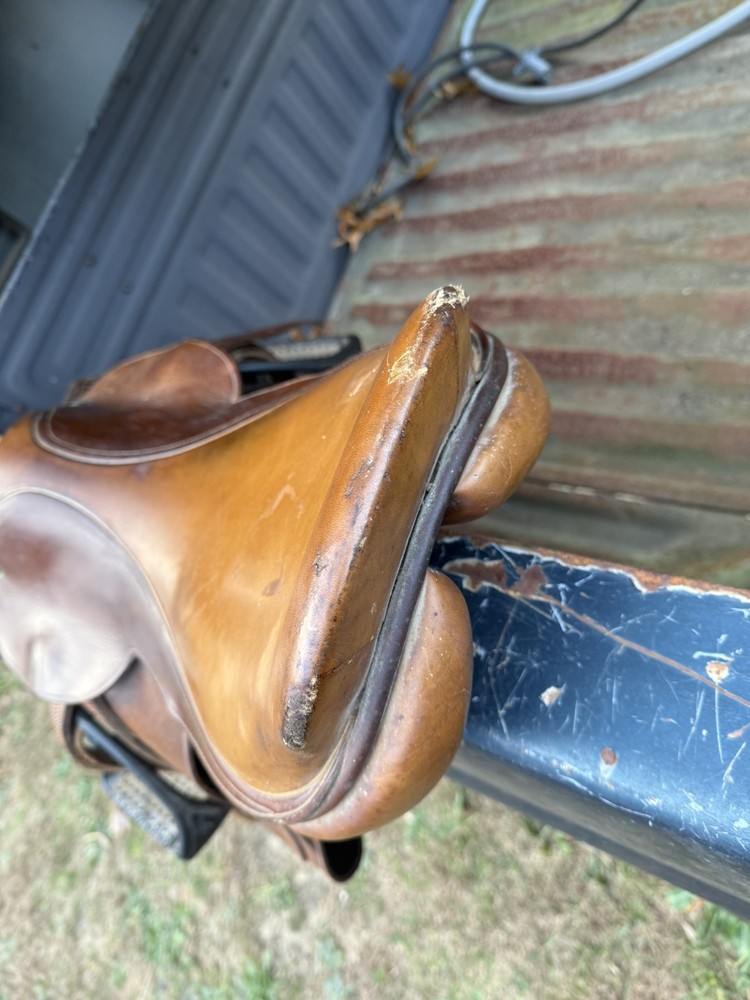 18.5” County English Saddle