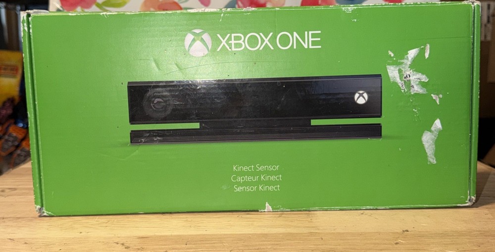 Black Microsoft Xbox One Kinect Sensor Bar With Box   Pre-owned.  Tested Works!!