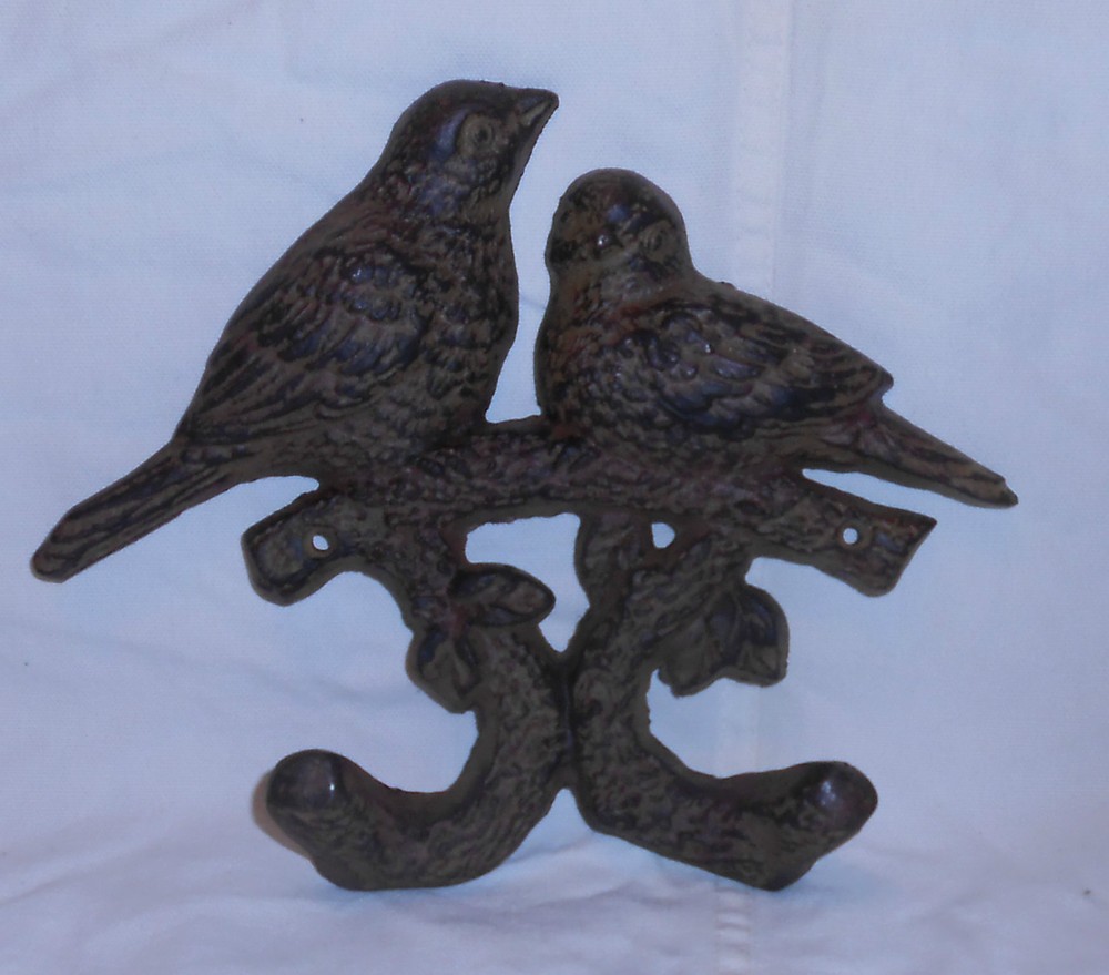 CAST IRON RUST FINISH  2 BIRD   COAT HOOK (2 HOOKS)