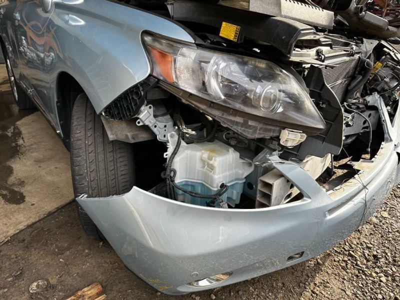12 LEXUS RX450H JACK AND TOOL KIT