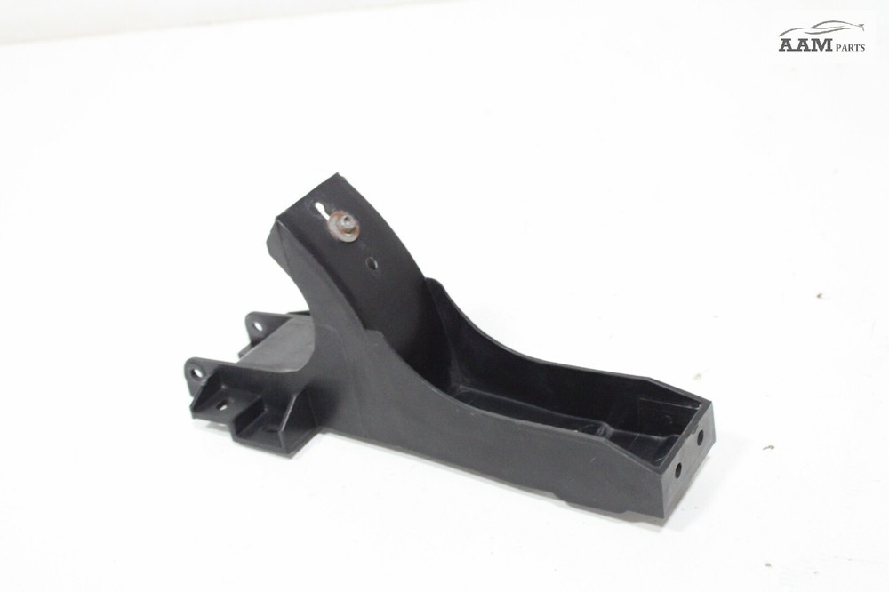 2018-2024 FREIGHTLINER CASCADIA FAIRING PANEL BRACKET SUPPORT OEM