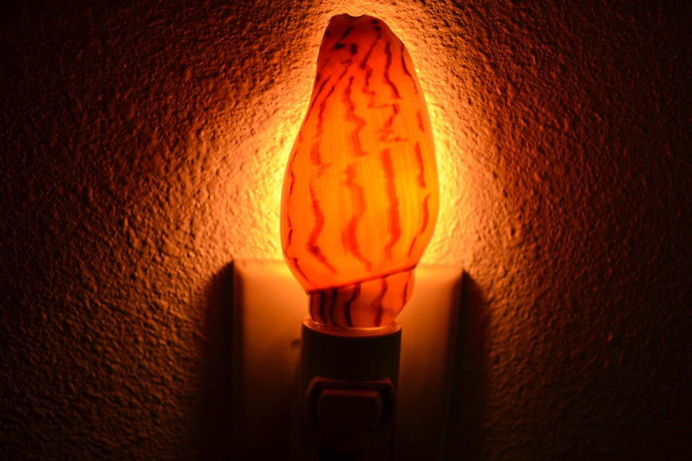 CONUS CONE SEA SHELL NIGHTLIGHT PLUG IN OCEAN THEME