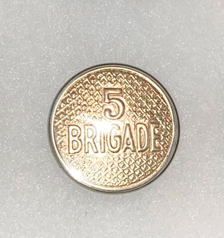 5th Brigade Plastic Pin Back Collar Disc