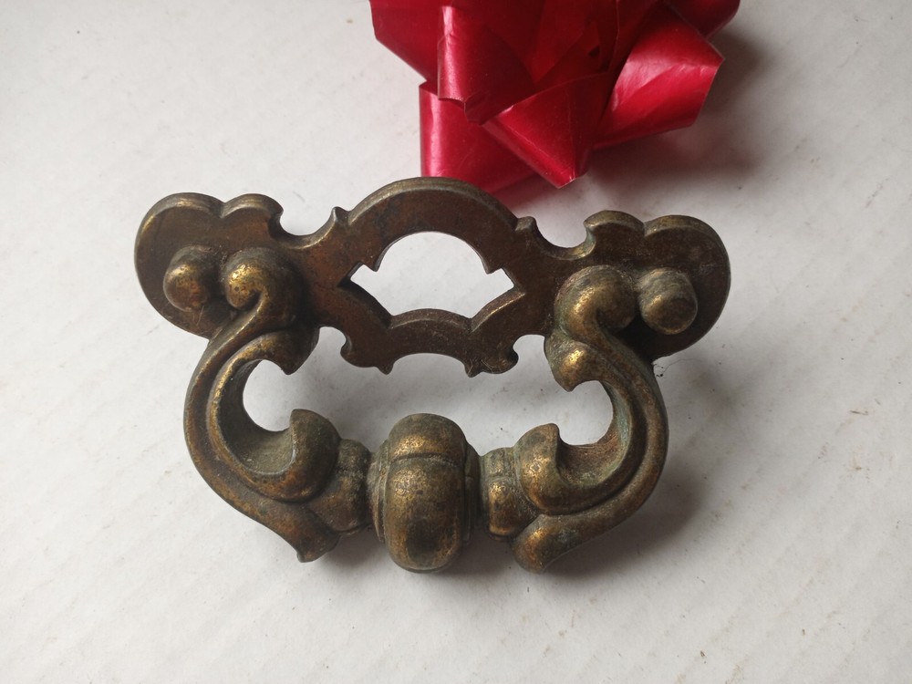 1 CABINET or drawer  Hardware  handle