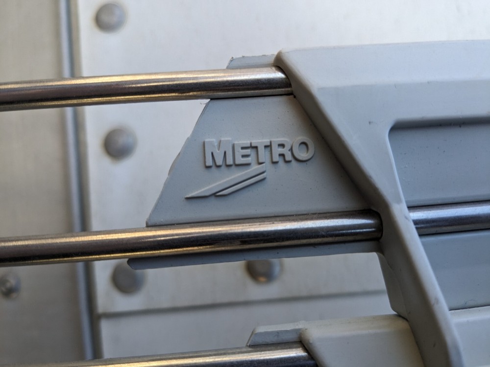 Metro MQLS60-2S, MetroMax Q, Stackable, Shelf Side Ledge