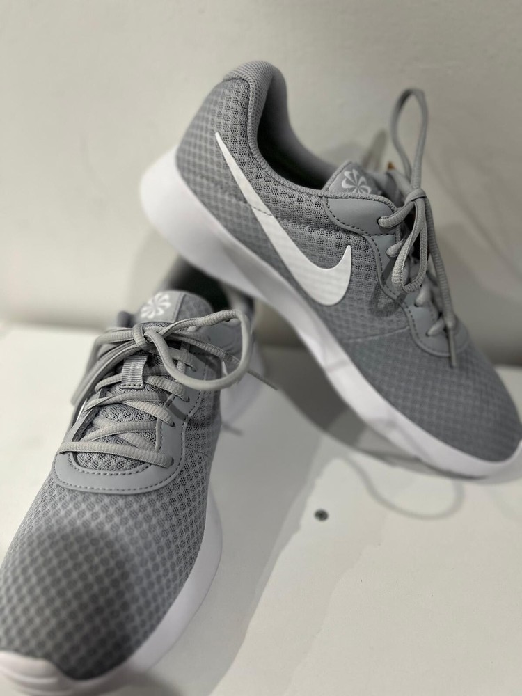 Nike Unisex Tanjun Wolf Grey White 9.5