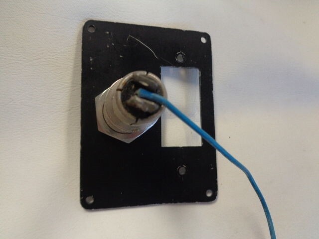 DC POWER / WINDLASS SWITCH PANEL 2 3/8" X 3 1/8" BLACK / WHITE MARINE BOAT