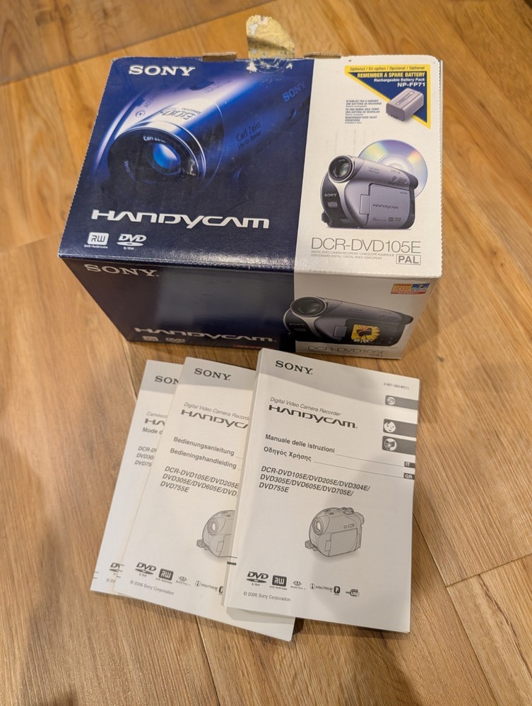 Sony DVD105E Digital Video Camera + box + case