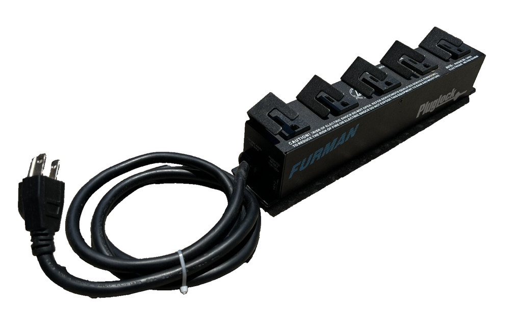 FURMAN R67  PlugLock Power Strip