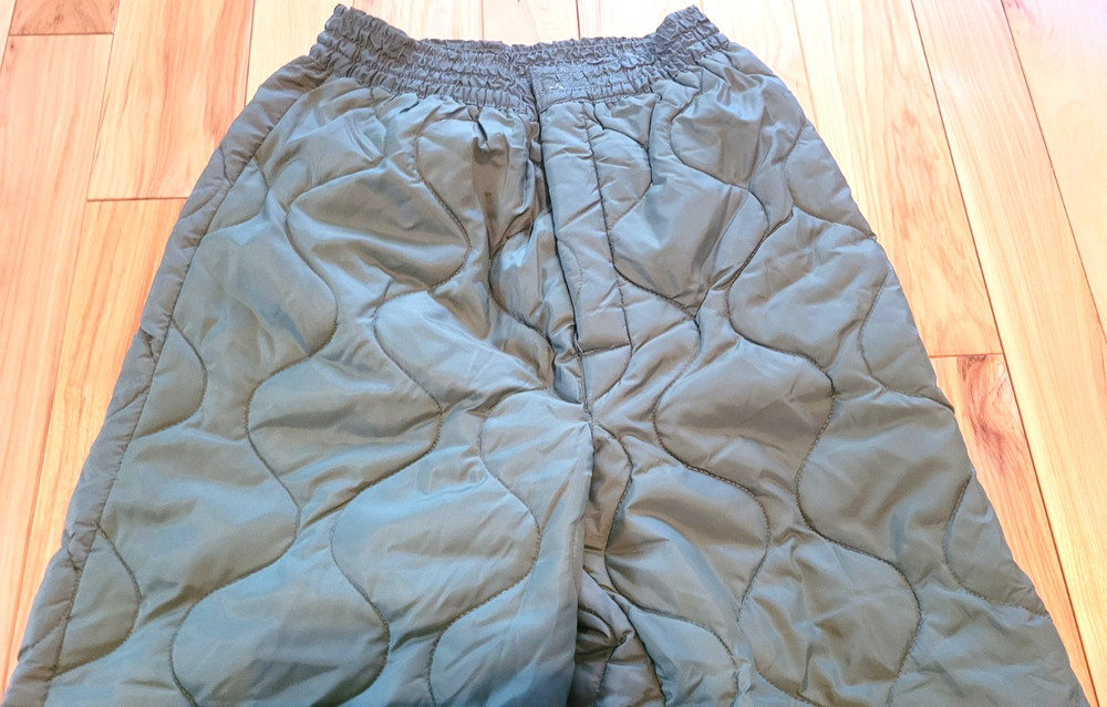 FLYER'S TROUSER LINERS MEDIUM QUILTED GREEN CWU-9/P NICE 1982 NOS