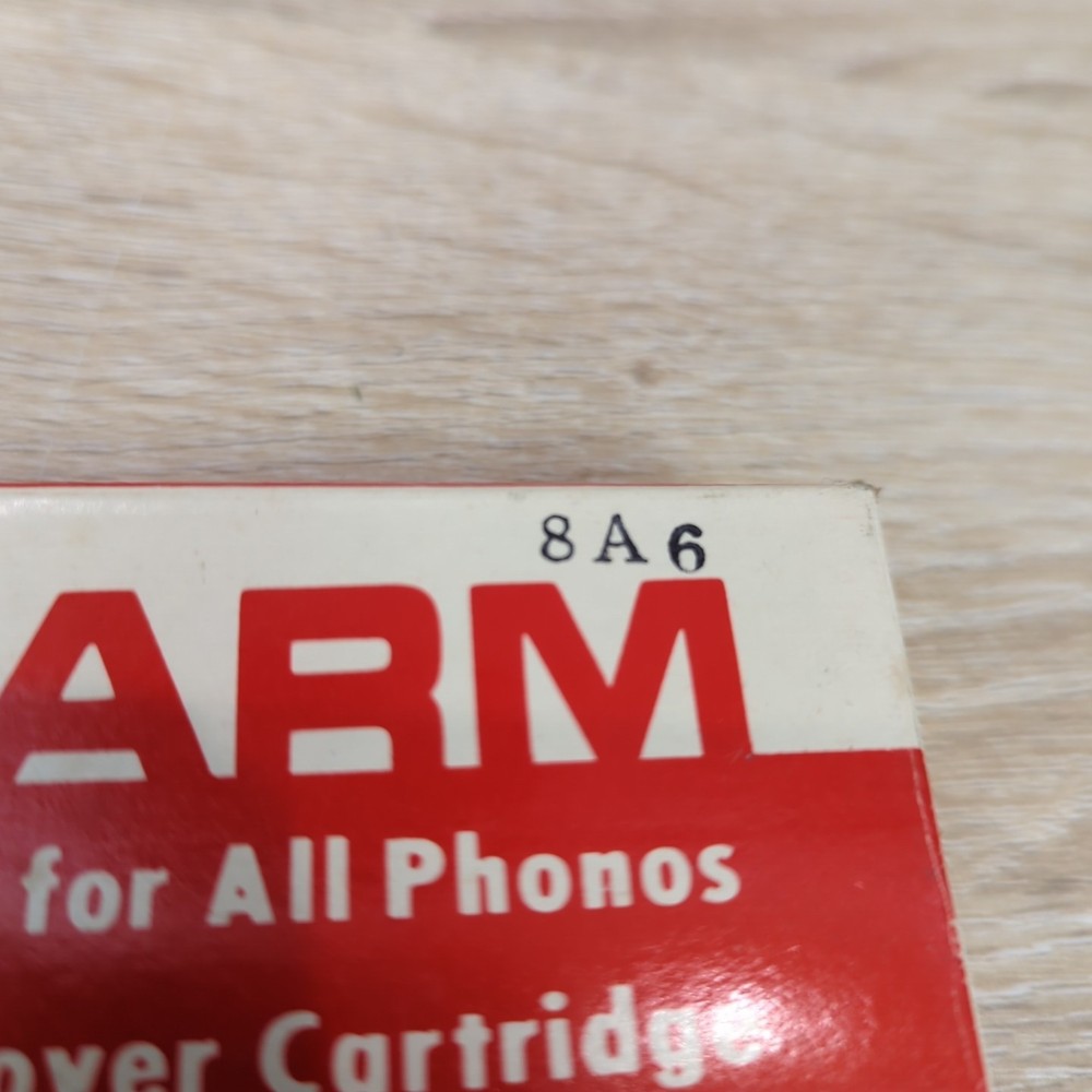 Realistic 8A6 Mono Tone Arm