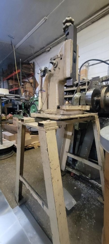 Kick press/manual punch press