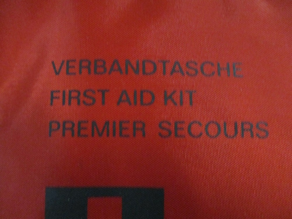 Audi First Aid Kit, All Items Present, All Written in German Including Items
