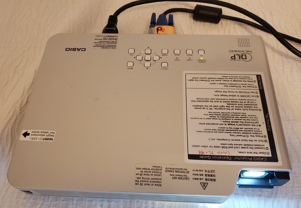 Used CASIO DATA PROJECTOR XJ-S47 With Carry Case Power Cord & Data Cable