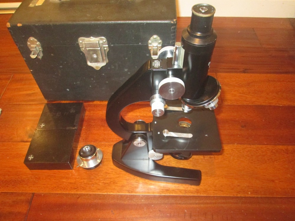 ERNST LEITZ WETZLAR MONOCULAR MICROSCOPE GREAT COND. MADE IN GERMANY