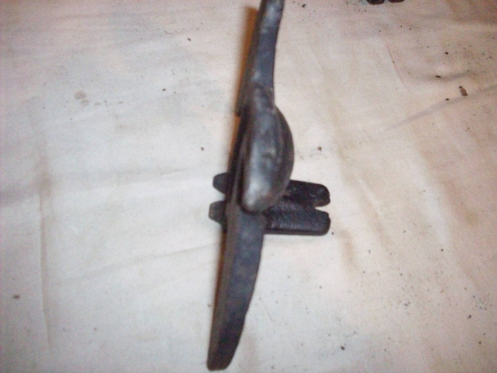 ANTIQUE CAST IRON SNOW BIRDS THREE